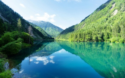 Jiuzhaigou Valley: Plan Your Visit in Sichuan