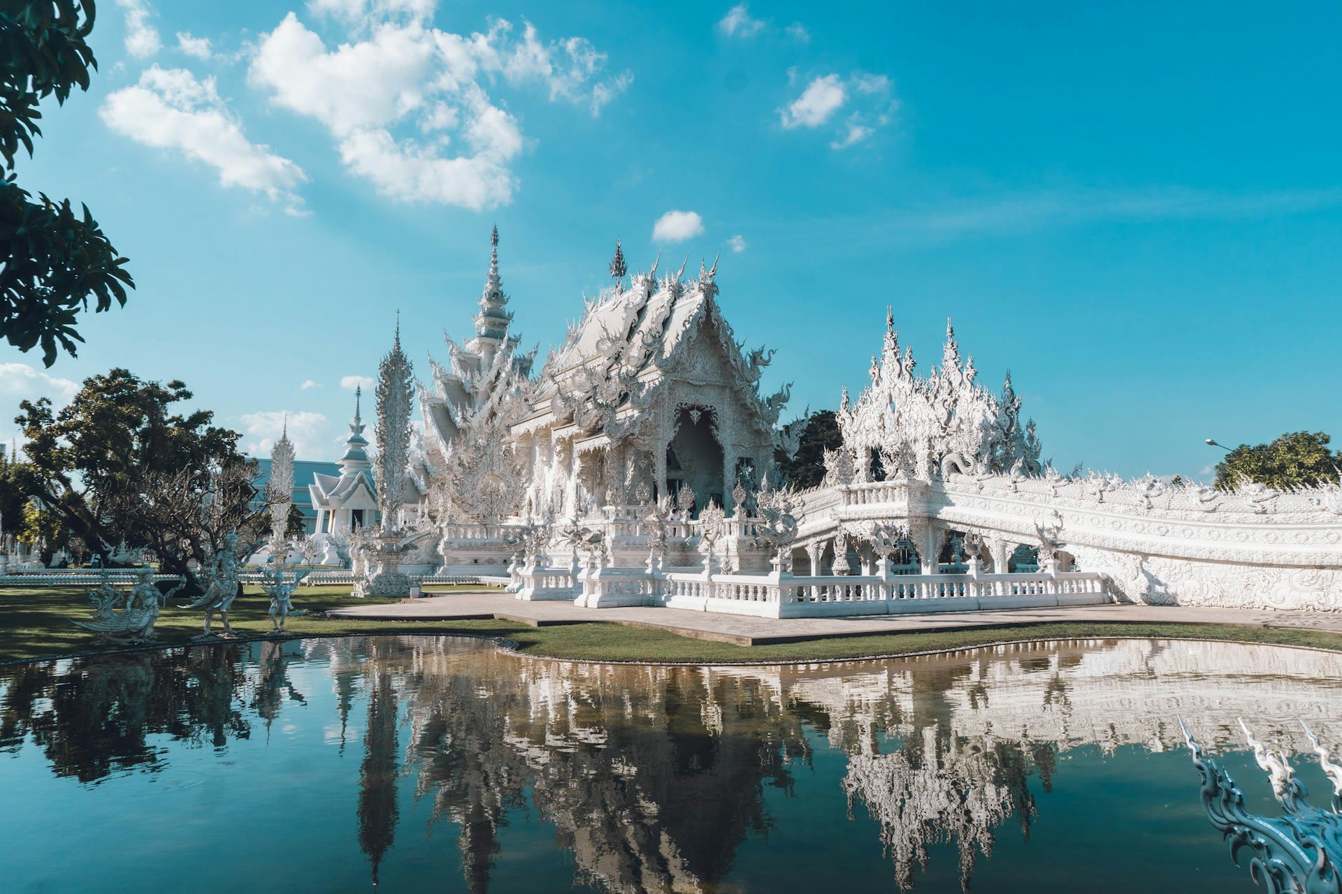 White Temple in Chiang Rai: Wat Rong Khun visit planning