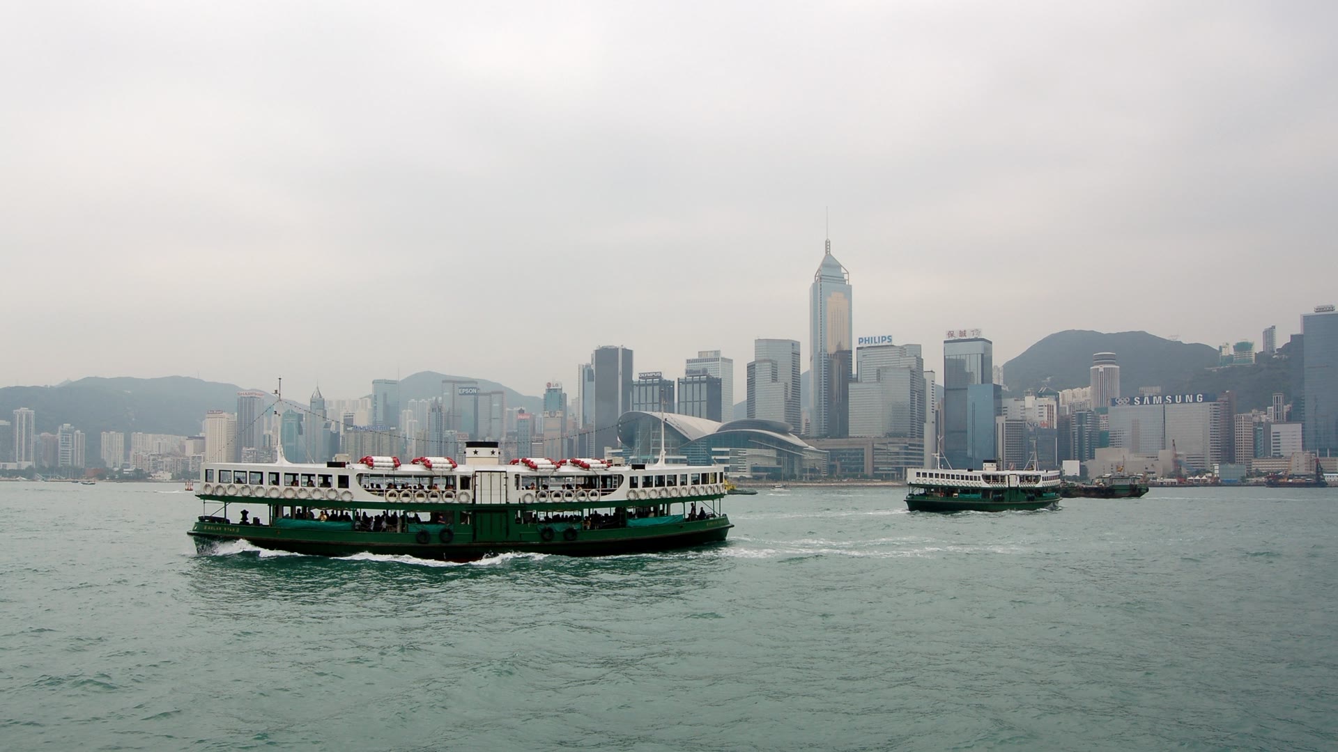 Star Ferry และทางเดินริมน้ำจิมซาจุ่ย: สัมผัสท่าเรือฮ่องกง