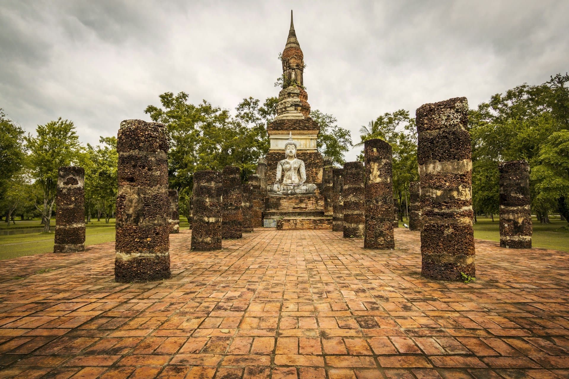 Historischer Park Sukhothai: Tempel, Tickets und Anreise