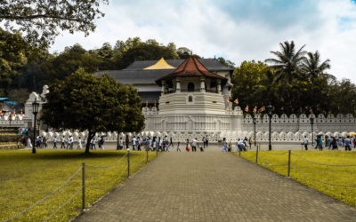 Chùa Răng Phật ở Kandy: vé và nghi lễ hằng ngày