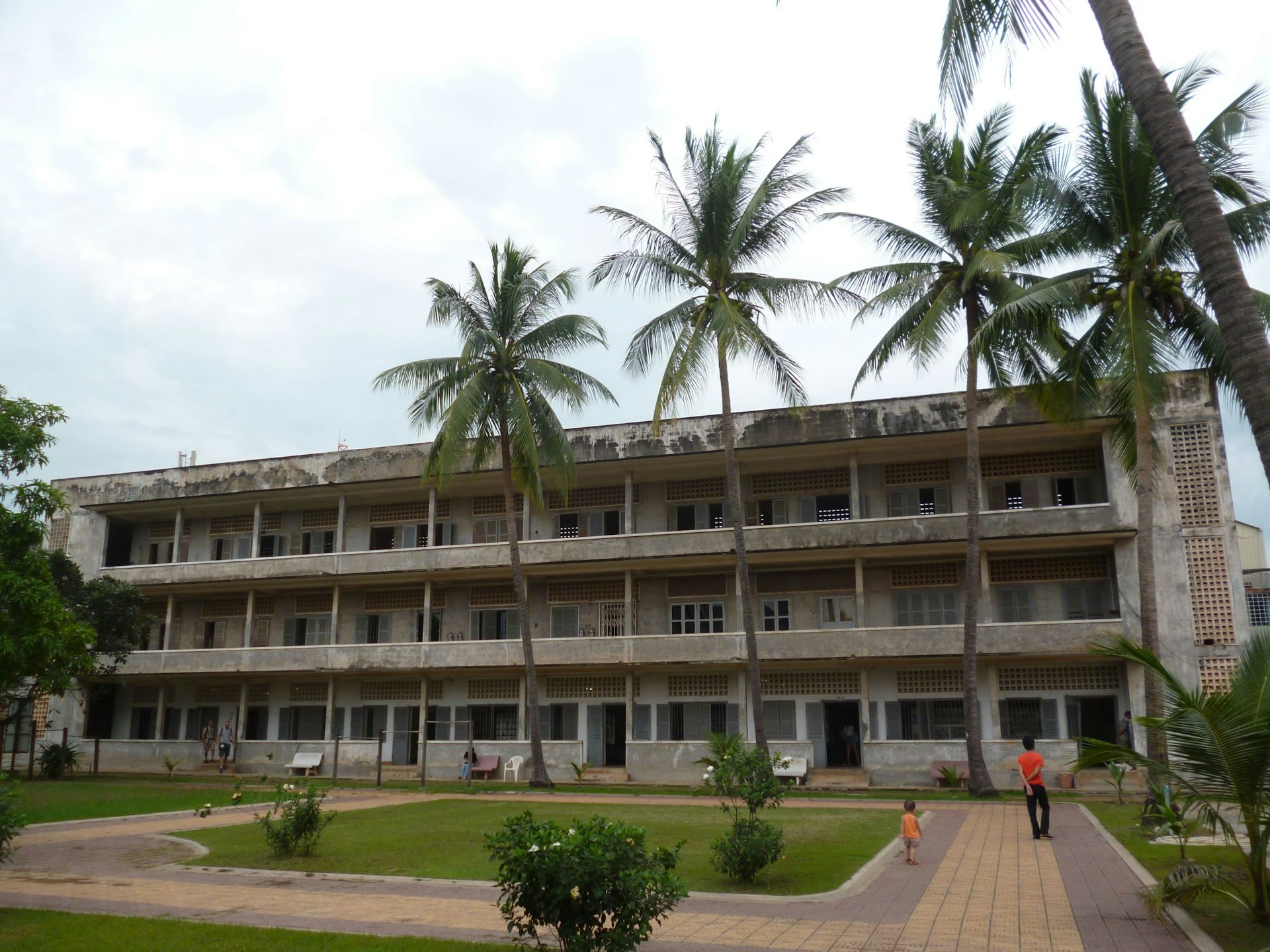 Bảo tàng Diệt chủng Tuol Sleng (S-21): Chứng kiến tội ác tại Phnom Penh