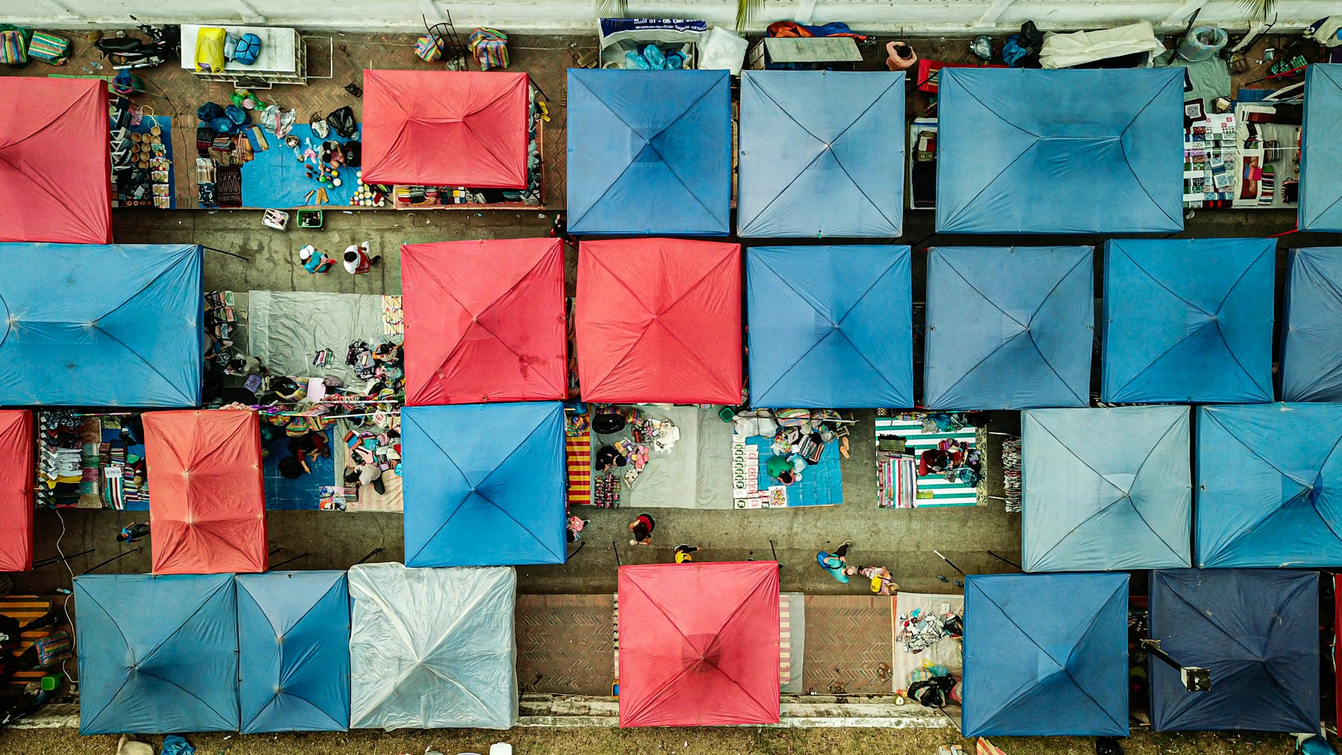 Luang Prabang Night Market: Crafts, Food and an Evening Walk