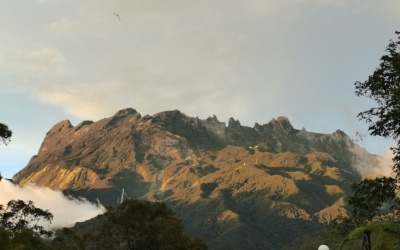Taman Kinabalu: panduan mendaki dan berkunjung
