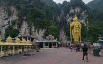 Batu Caves, Selangor: Kuil, Tangga dan Kereta