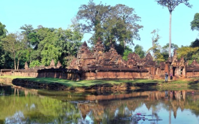 Banteay Srei: ngôi đền sa thạch đỏ của Angkor