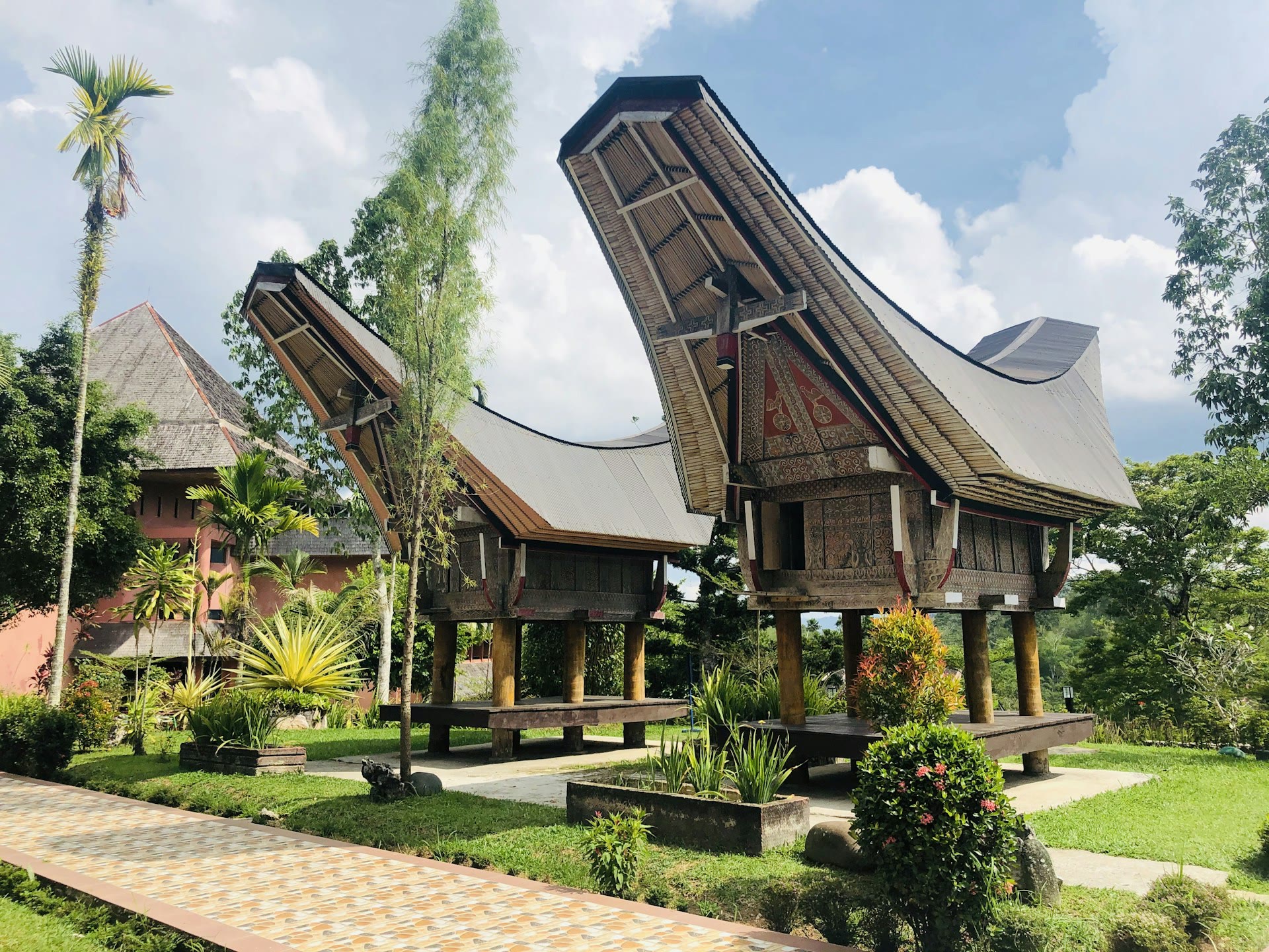 Tana Toraja: Villages, Burial Sites and Visit Planning
