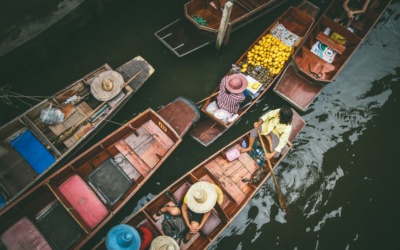 Damnoen Saduak Floating Market: Walk the Market or Choose a Boat
