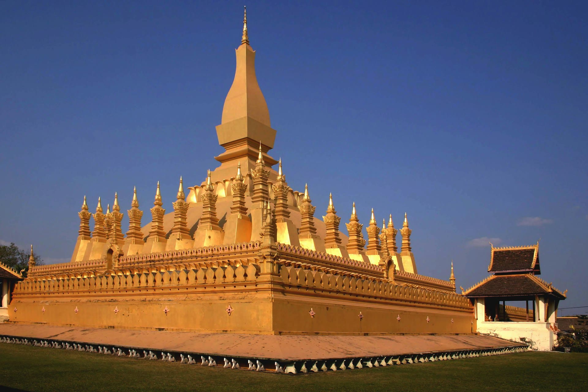 Pha That Luang: Vientiane’s Great Stupa