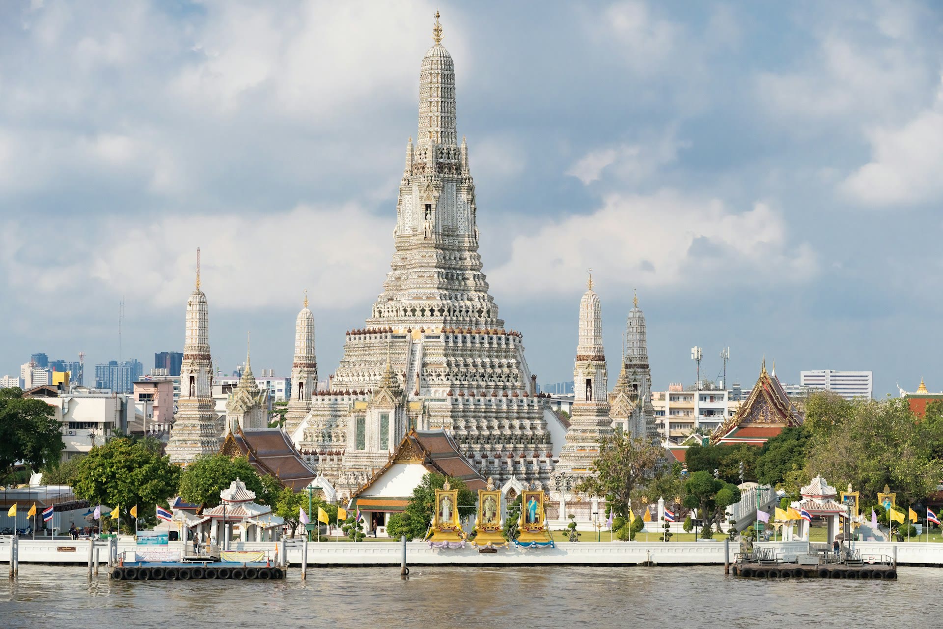 Wat Arun in Bangkok: temple visit and river access