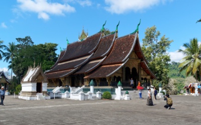 Wat Xieng Thong: Architecture and Visiting Luang Prabang’s Temple