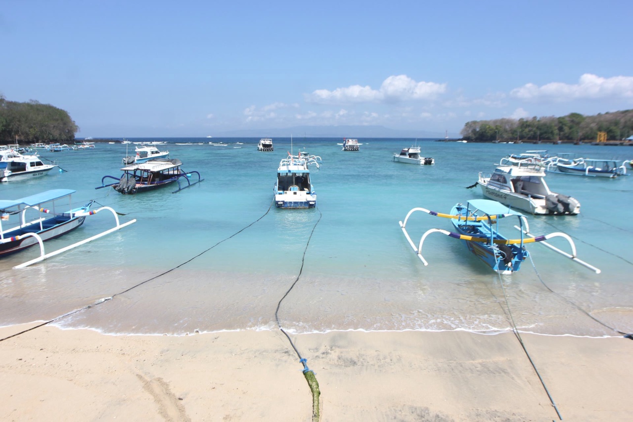 เรือหน้าชายหาดปาดังไบ