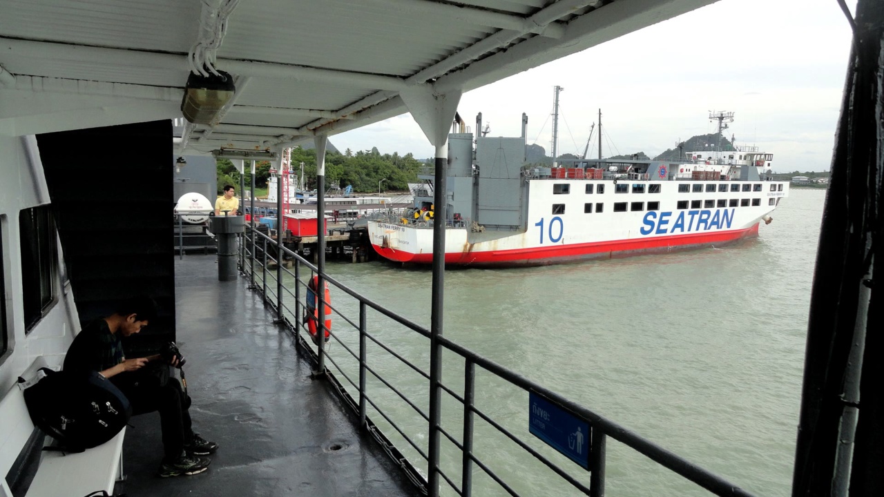 A Seatran Ferry vessel near Donsak Pier