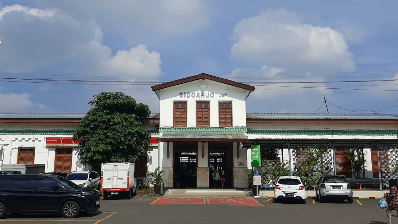 อาคารทางเข้าสถานีซิโดอาโจ