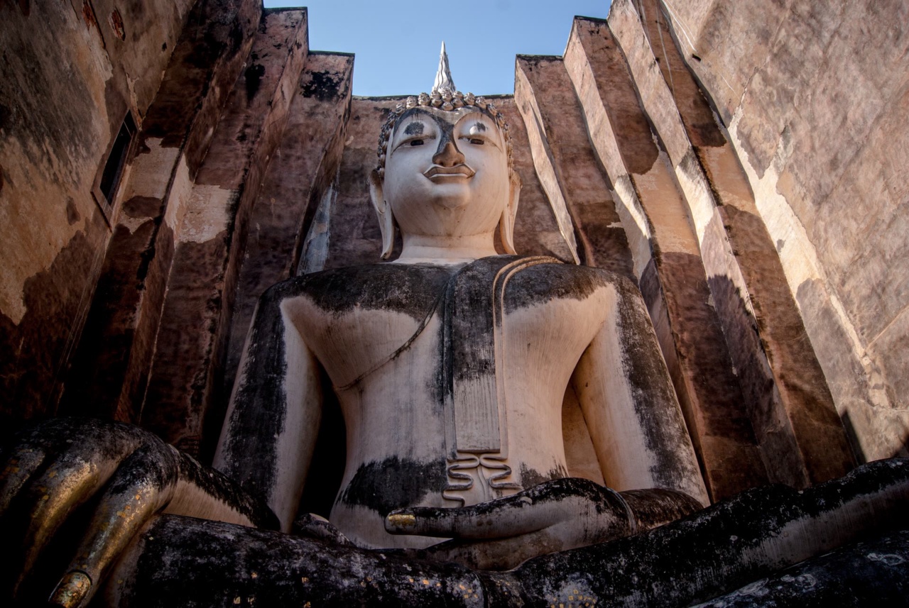 The giant seated Buddha at Wat Si Chum