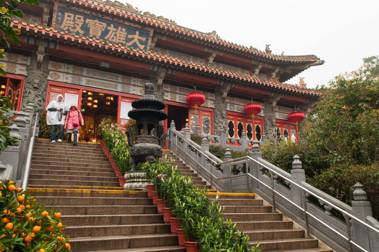 Sebuah dewan Biara Po Lin di Ngong Ping