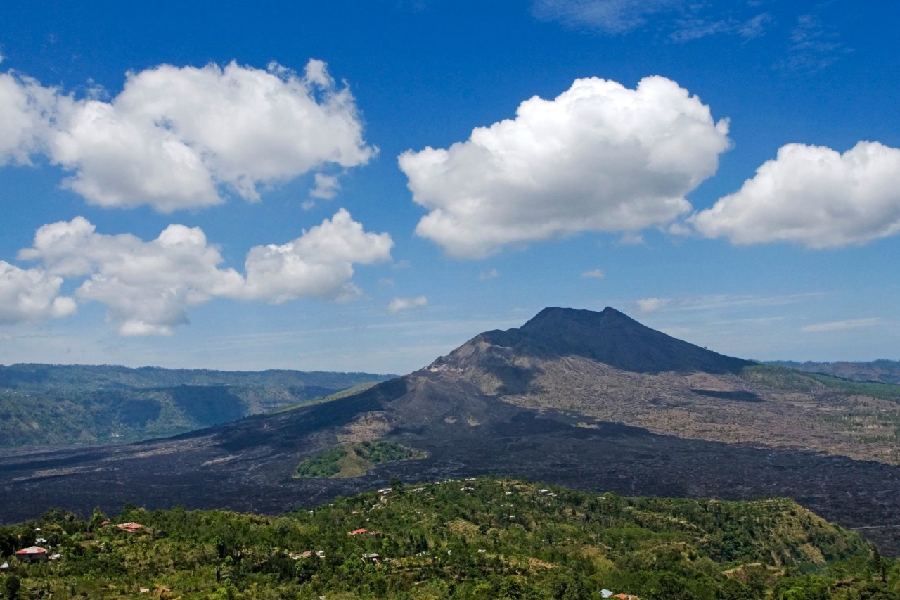 バリ島のバトゥール山