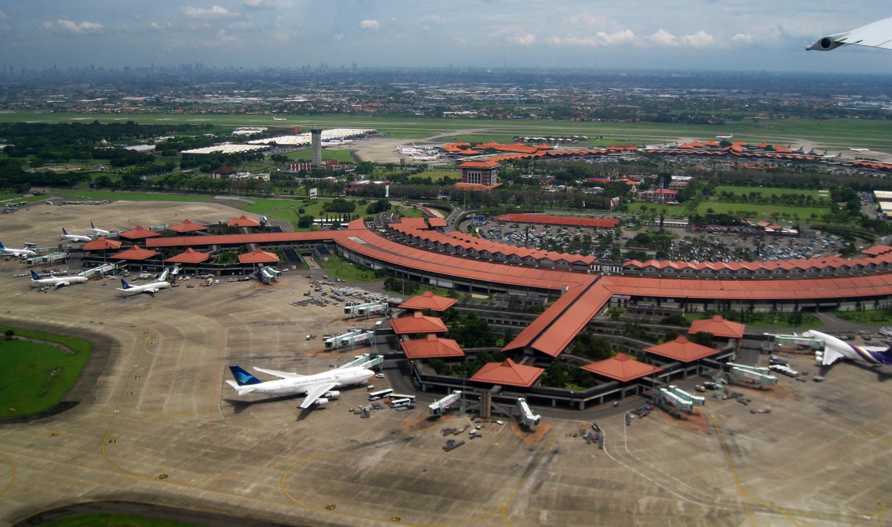 Sân bay quốc tế Soekarno-Hatta gần Jakarta nhìn từ trên cao
