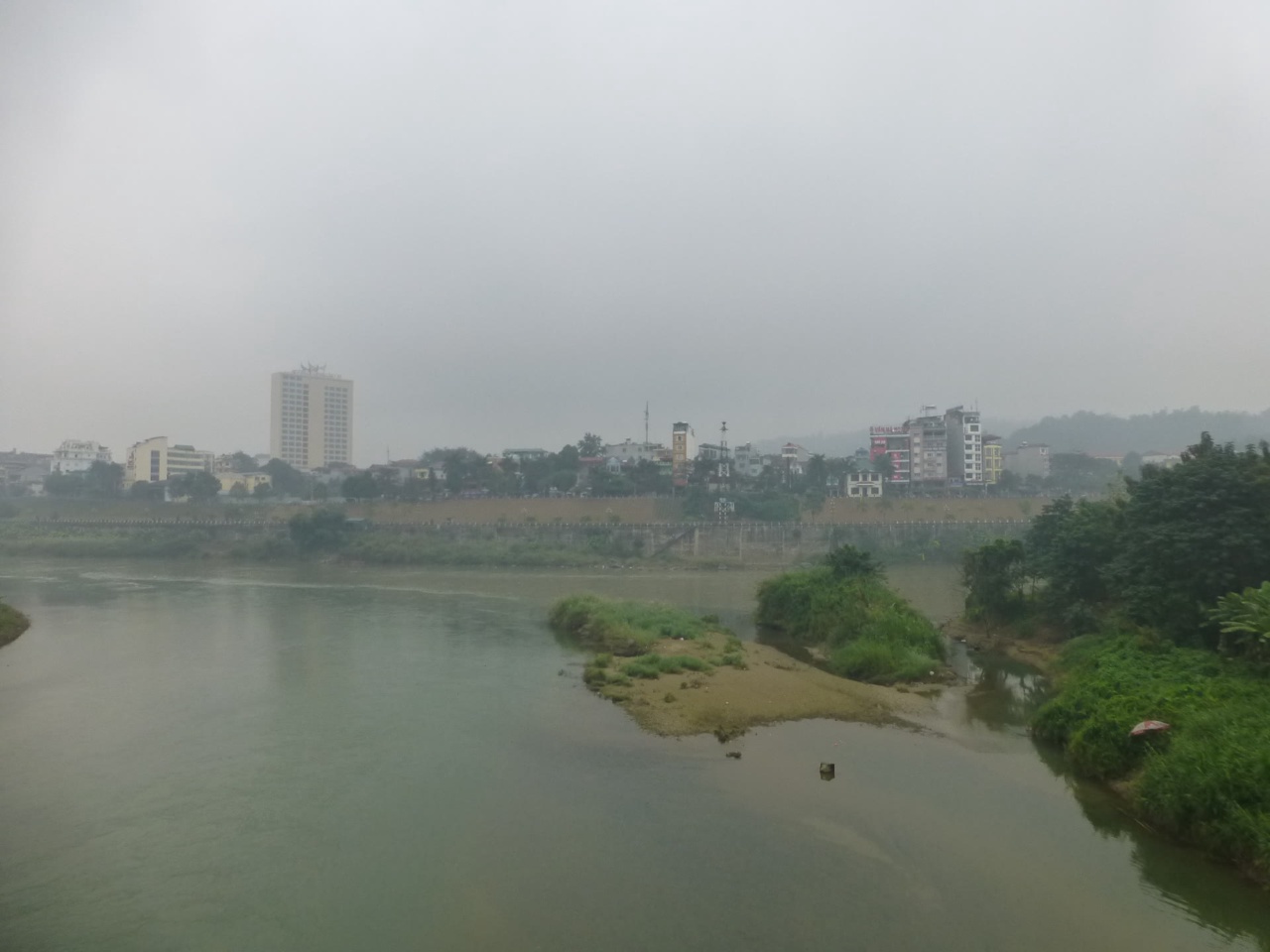 Sungai Nanxi mengalir ke Sungai Merah