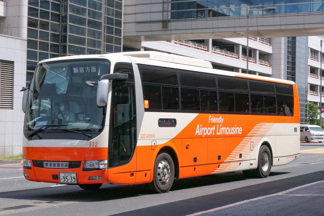 Bus Limousine Bus di Bandara Haneda