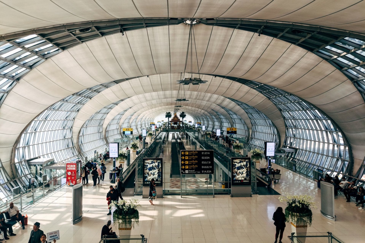 Bahagian dalam Lapangan Terbang Suvarnabhumi di Bangkok