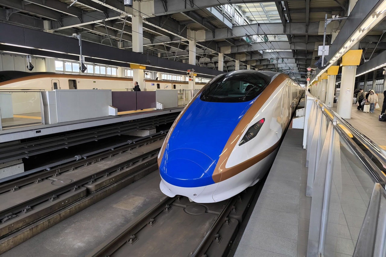 A Hokuriku Shinkansen train at Kanazawa Station