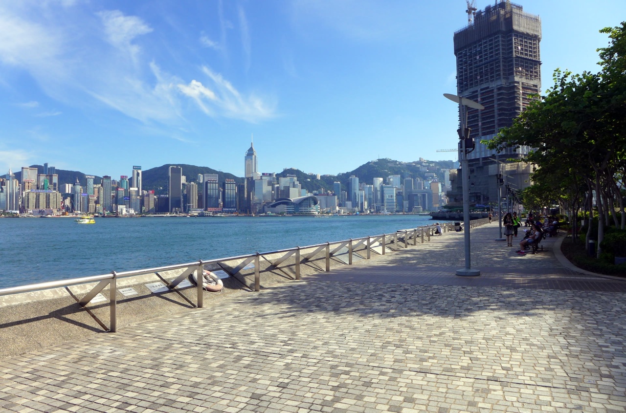 ทิวทัศน์ท่าเรือจากริมน้ำ Tsim Sha Tsui