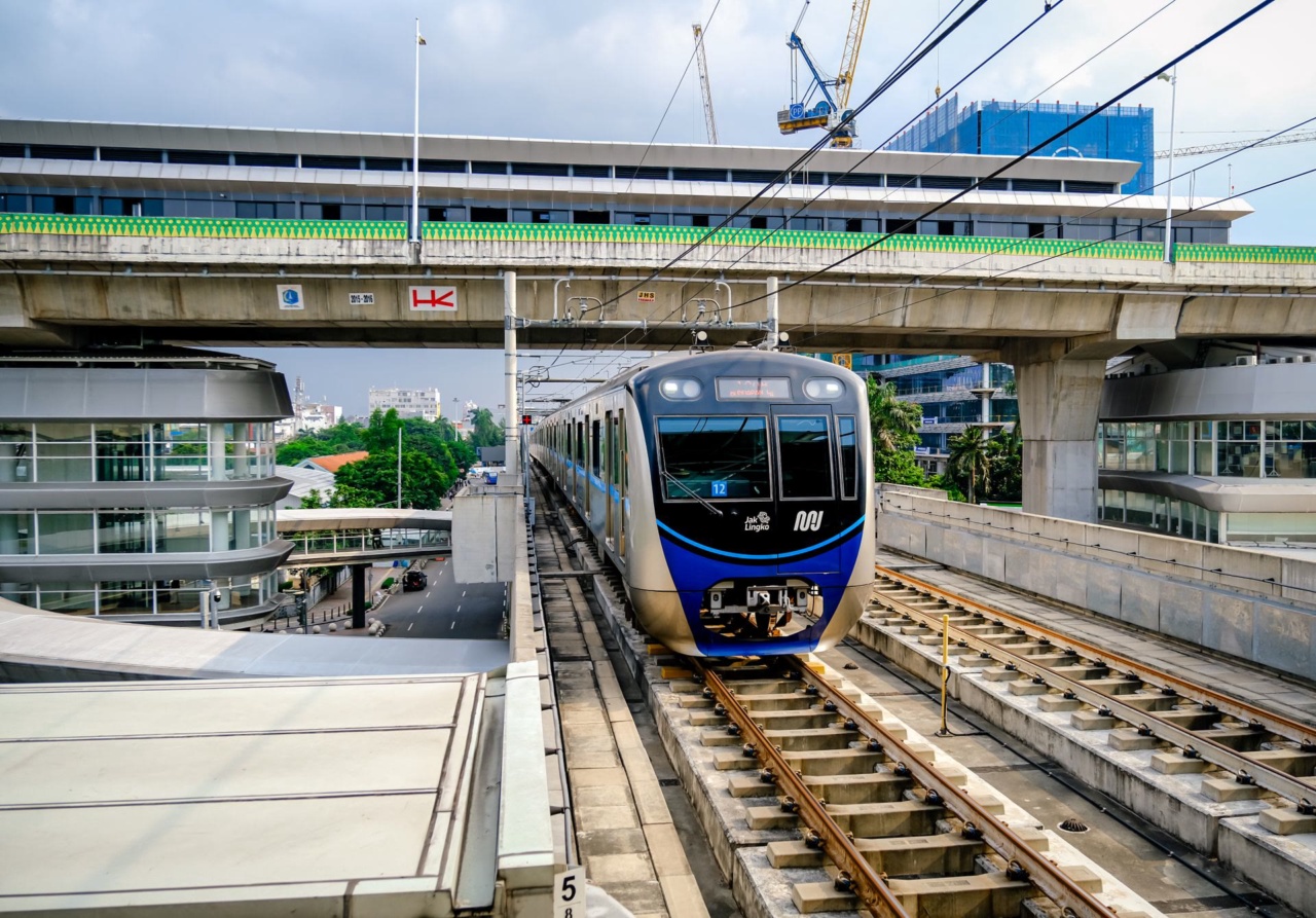 รถไฟฟ้า MRT ในจาการ์ตาบนทางยกระดับ