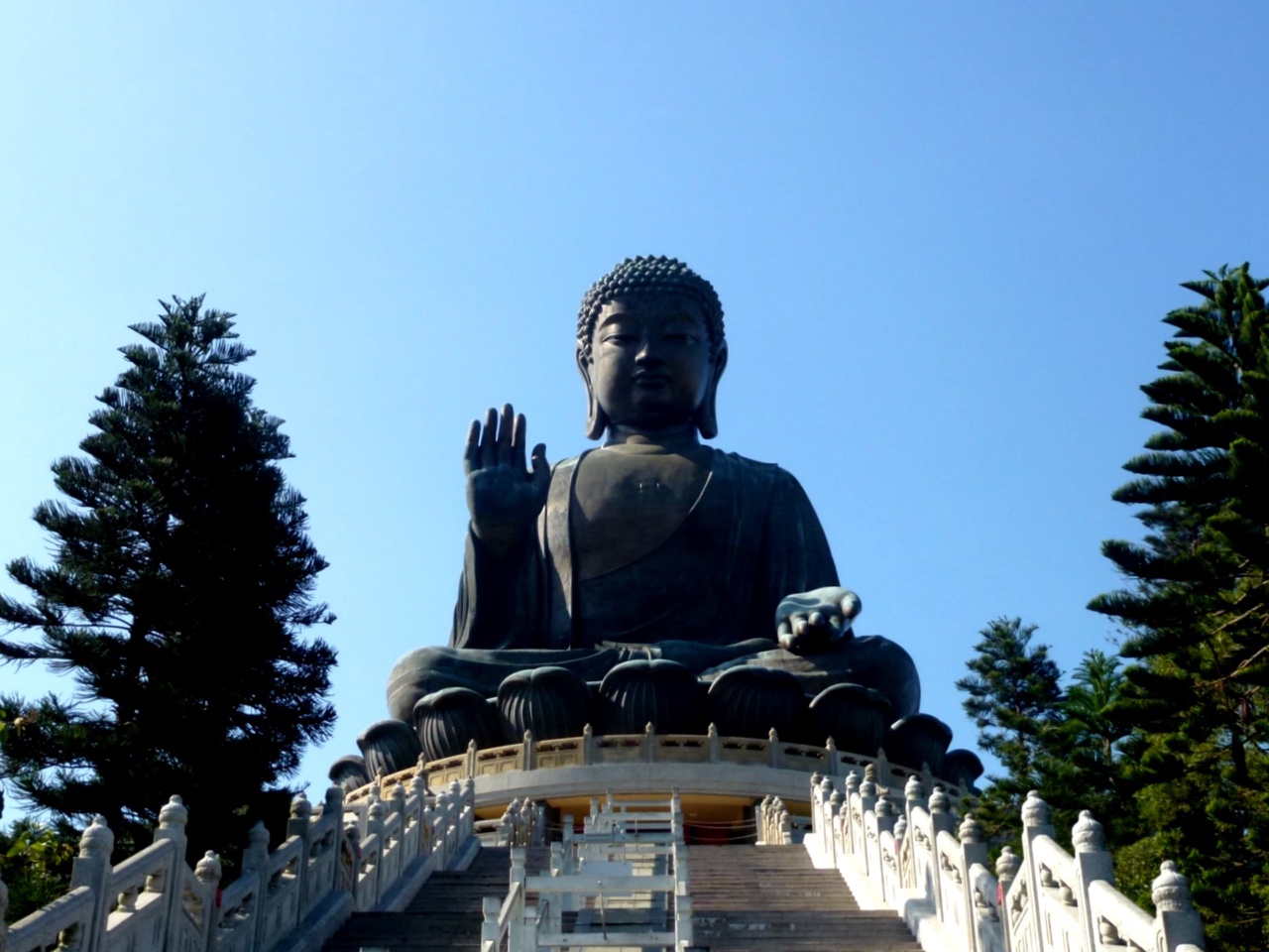 Big Buddha di Lantau Island