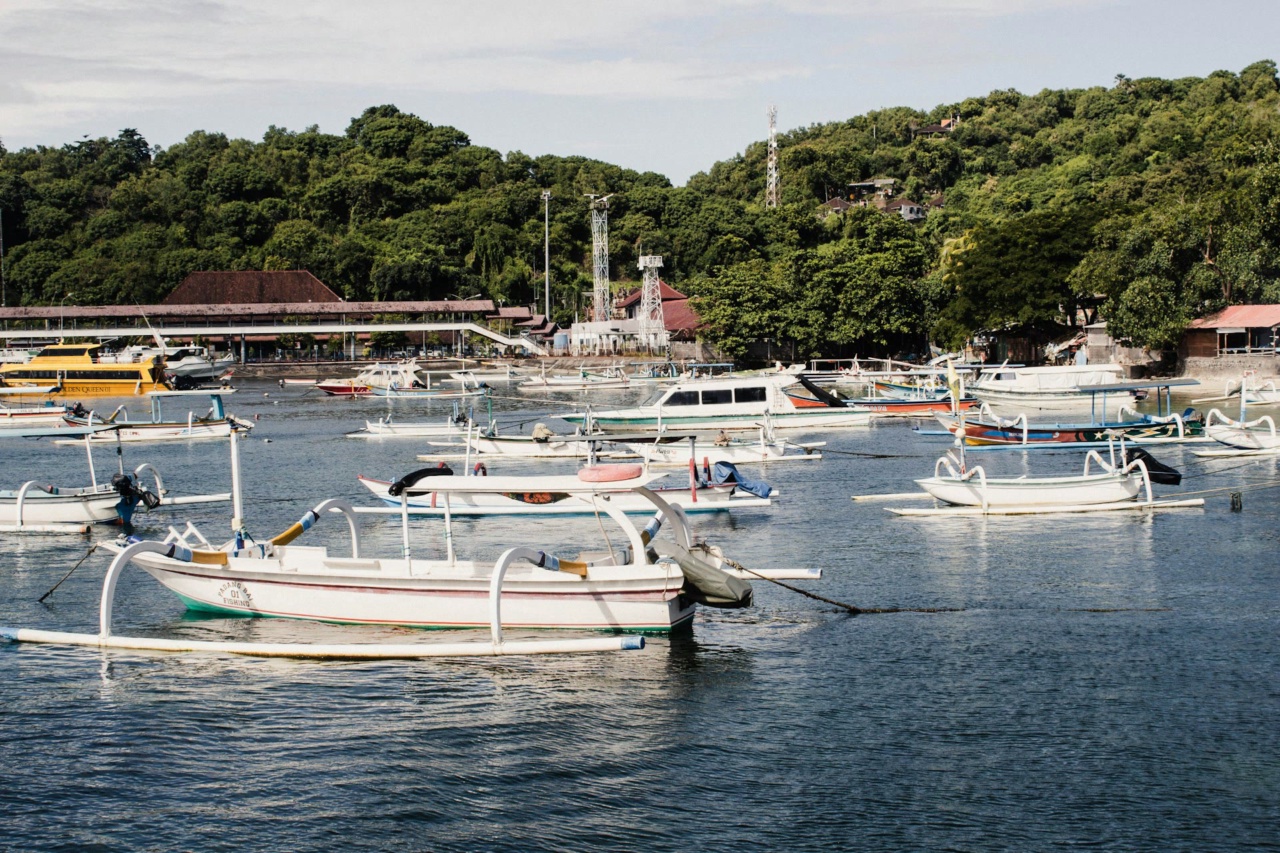 เรือในท่าเรือปาดังไบ