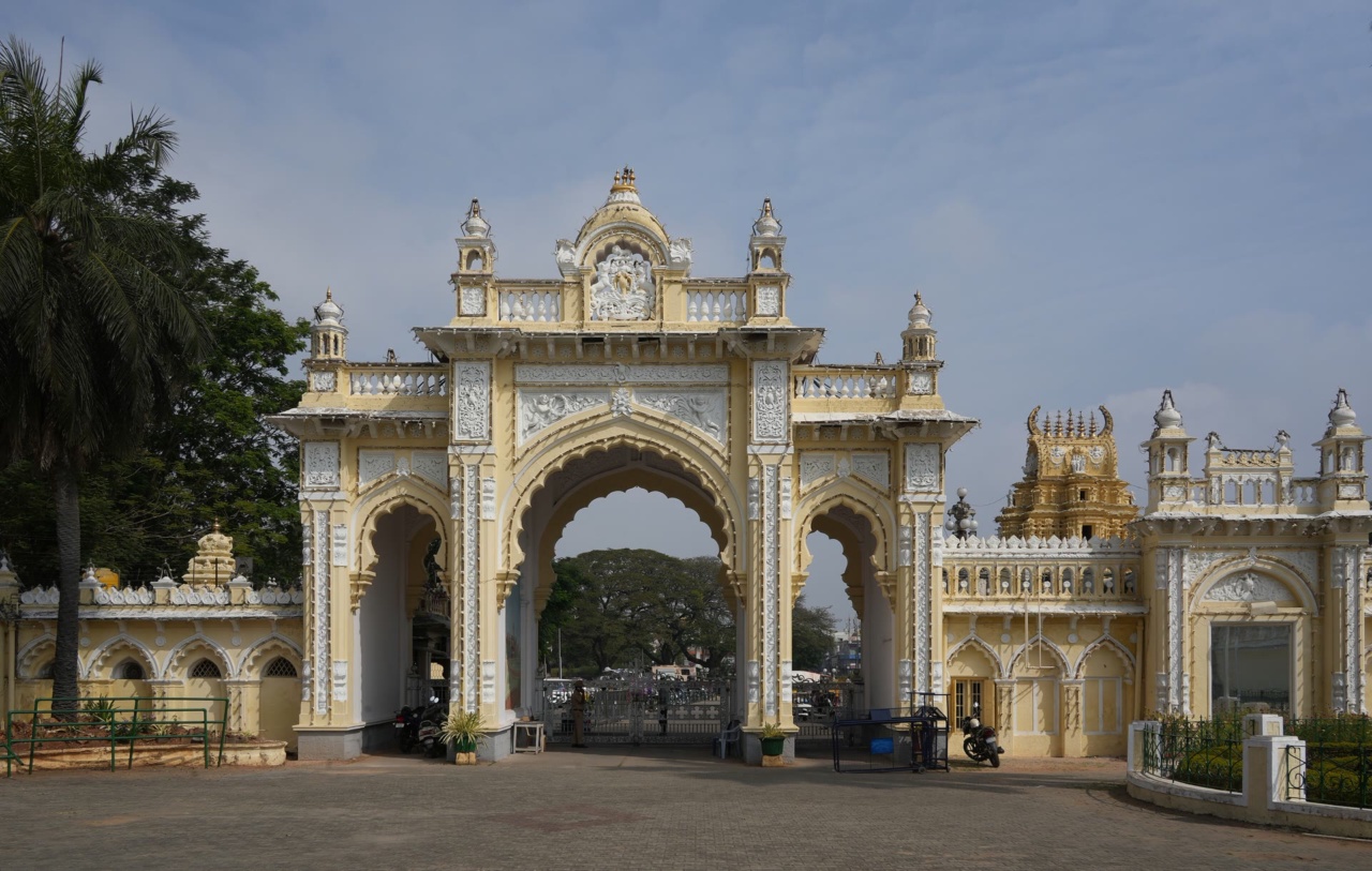 La porte nord du Palais de Mysore